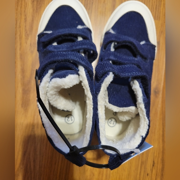 🎯nwt cat & Jack blue corduroy Roman sneaker - Picture 4 of 9